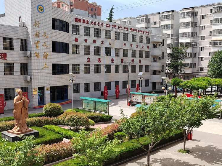 简篇-“请党放心 强国有我”——永寿县逸夫小学开展主题演讲比赛