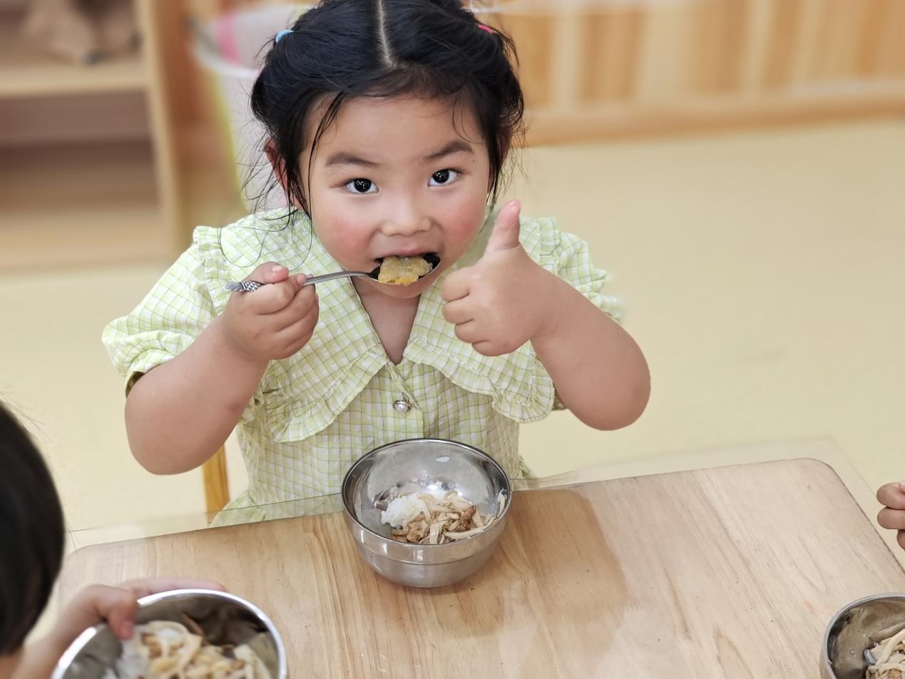 曙坪镇中心幼儿园趣挖土豆活动mmexport1687853472680