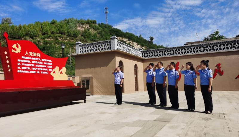 第九張紅色教育基地重溫入黨誓詞