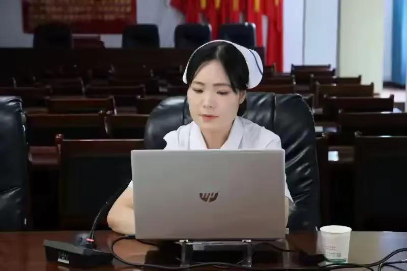简篇-资质铸信  康复评审——周至县残联组织专家对我院康复科评估诊断资质评审纪实