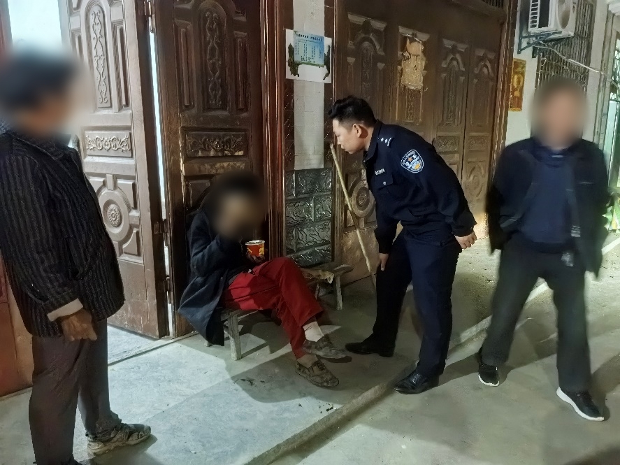 三元救助老人