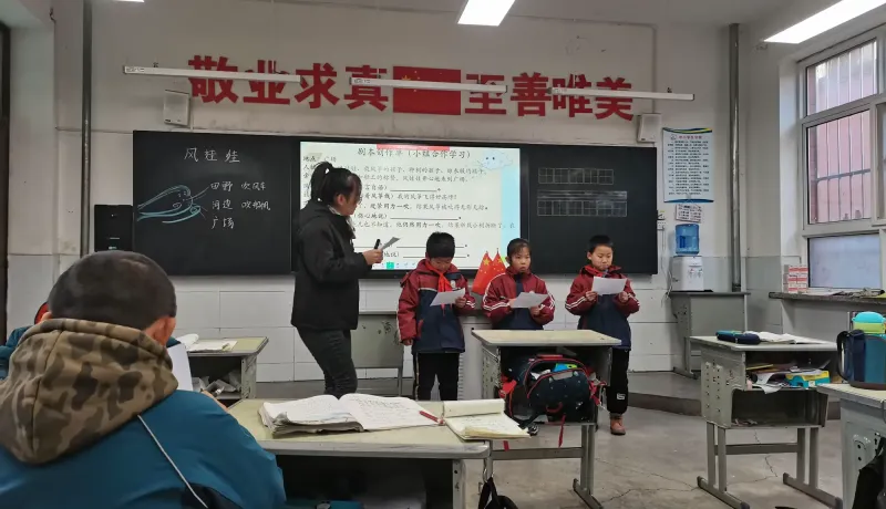 簡(jiǎn)篇-借教研之風(fēng)? ? 開(kāi)教學(xué)繁花?——馬家砭鎮(zhèn)中心學(xué)校語(yǔ)文組教研活動(dòng)