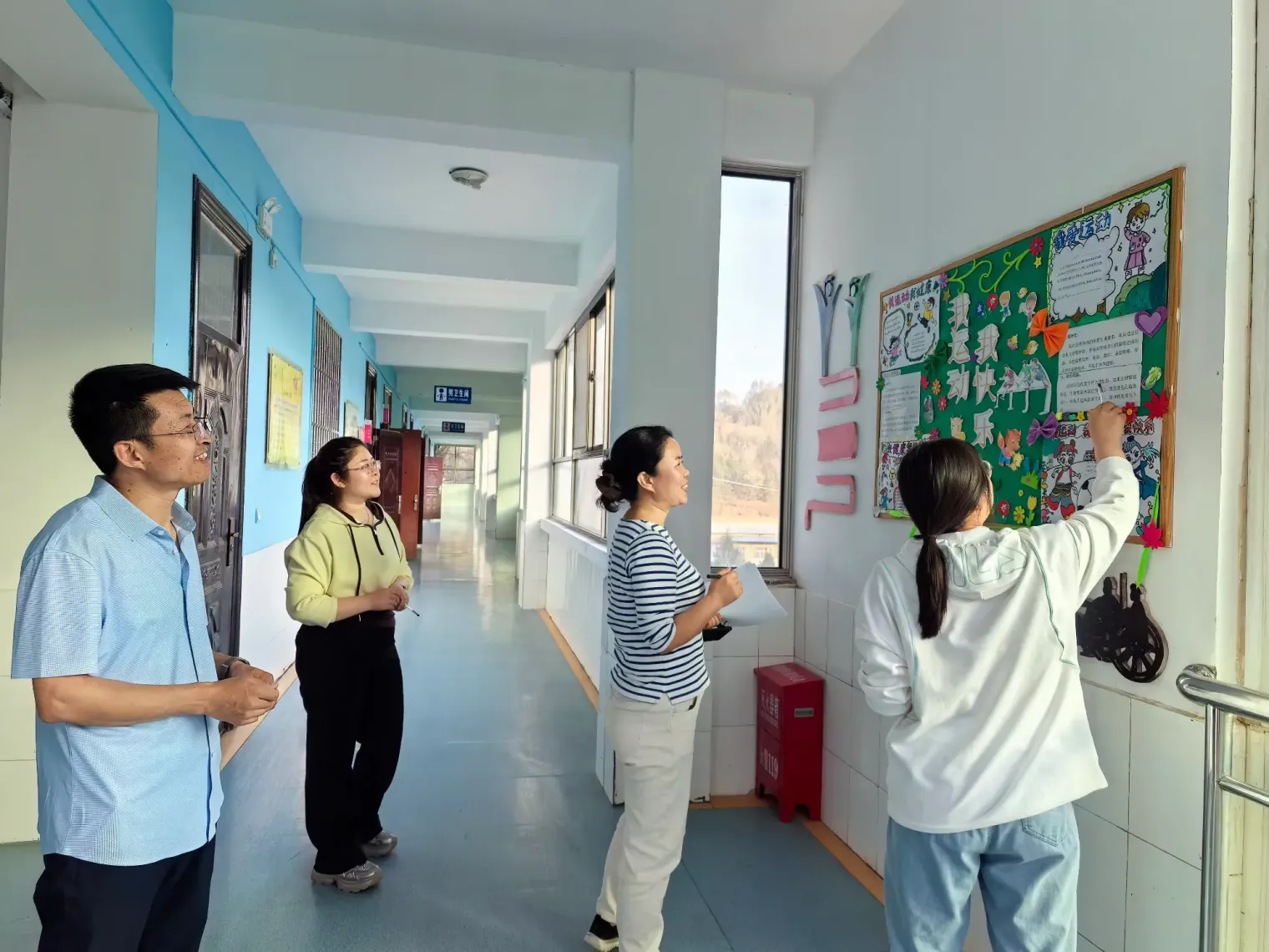 簡篇-“我運動 我健康 我快樂”——白豹鎮(zhèn)中心小學(xué)櫥窗布置評比活動
