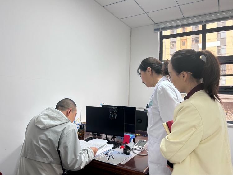 簡篇-新城街道社區(qū)衛(wèi)生服務(wù)中心開展第一季度社區(qū)衛(wèi)生服務(wù)站、村衛(wèi)生室績效評(píng)價(jià)工作