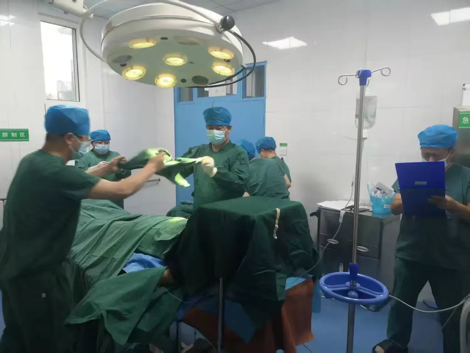 简篇-【医共体动态】医疗帮扶显担当 携手合作保健康