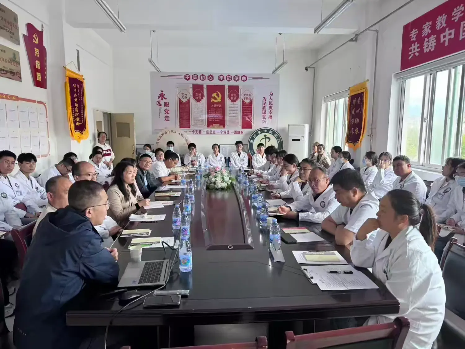 简篇-【专家授课】西安市中医医院李晓阳主任赴我院开展前列腺疾病专题讲座与带教活动
