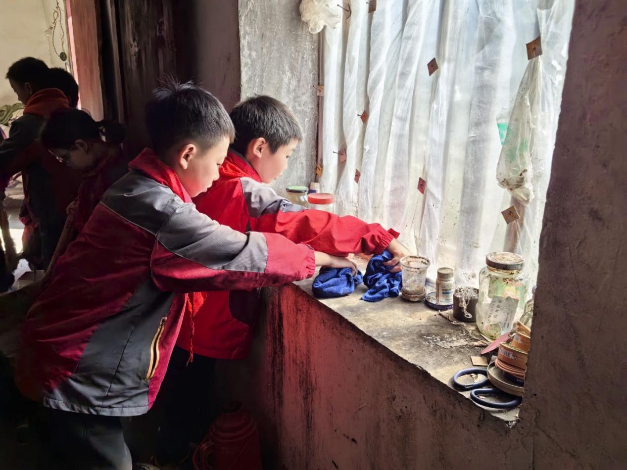 NR8AVjViQ1FBek5ERTNNakV5TURURllBQnBzMy5oR3chIQUAcXVuZ3o!