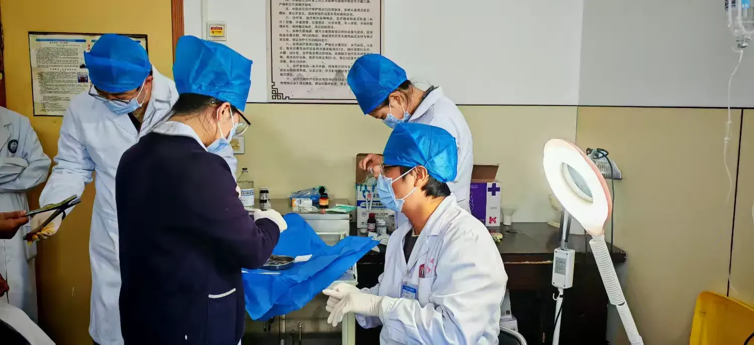 简篇-【多科联动】 跨科协作显担当，精准施救暖人心 ——我院眼科与外科联手化解钓鱼意外危机