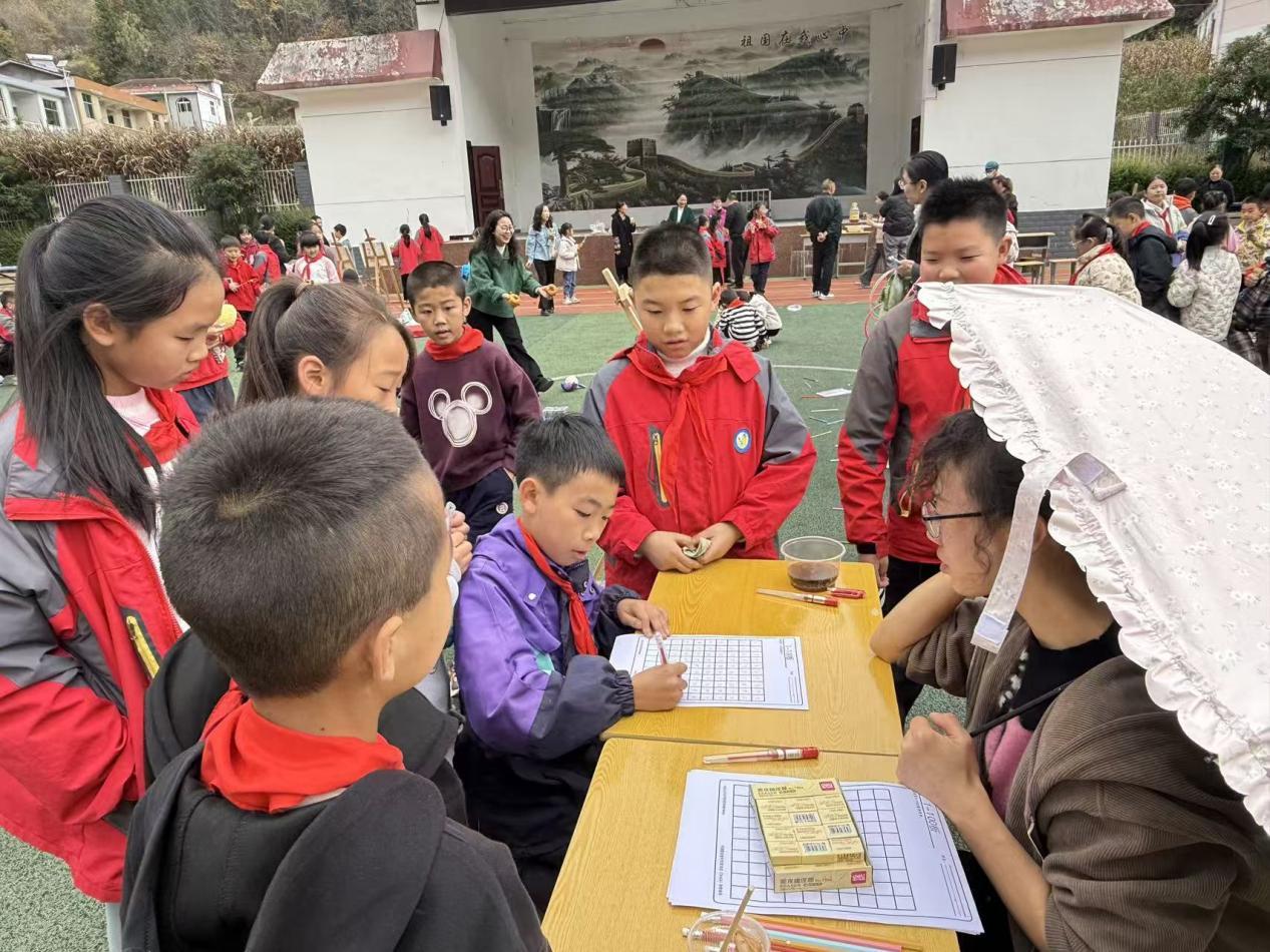 d541a153941ef8d185ed0cd84032f816