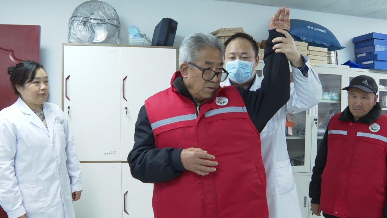 246f4a043a1c486aa7269f0d253e7e37_tplv-tt-origin-web_gif