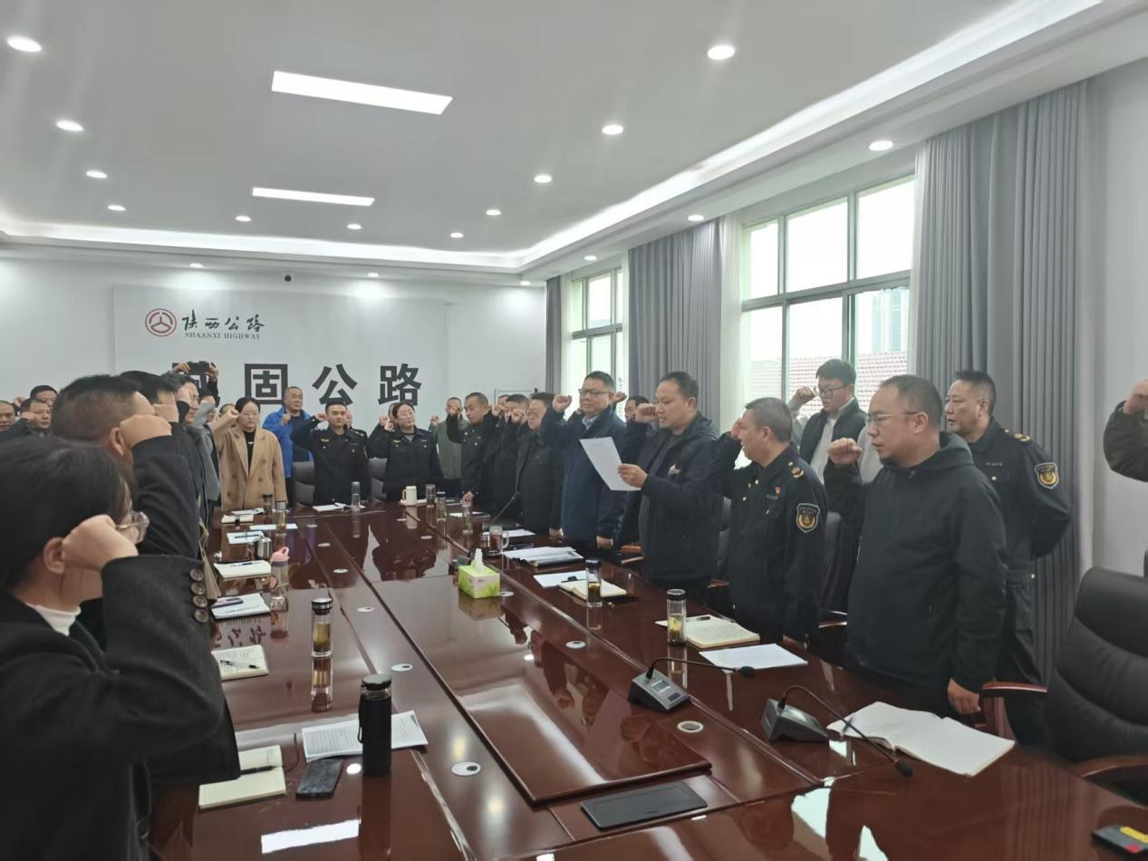 440994501f78e2ba37c5bd320a83d7f0