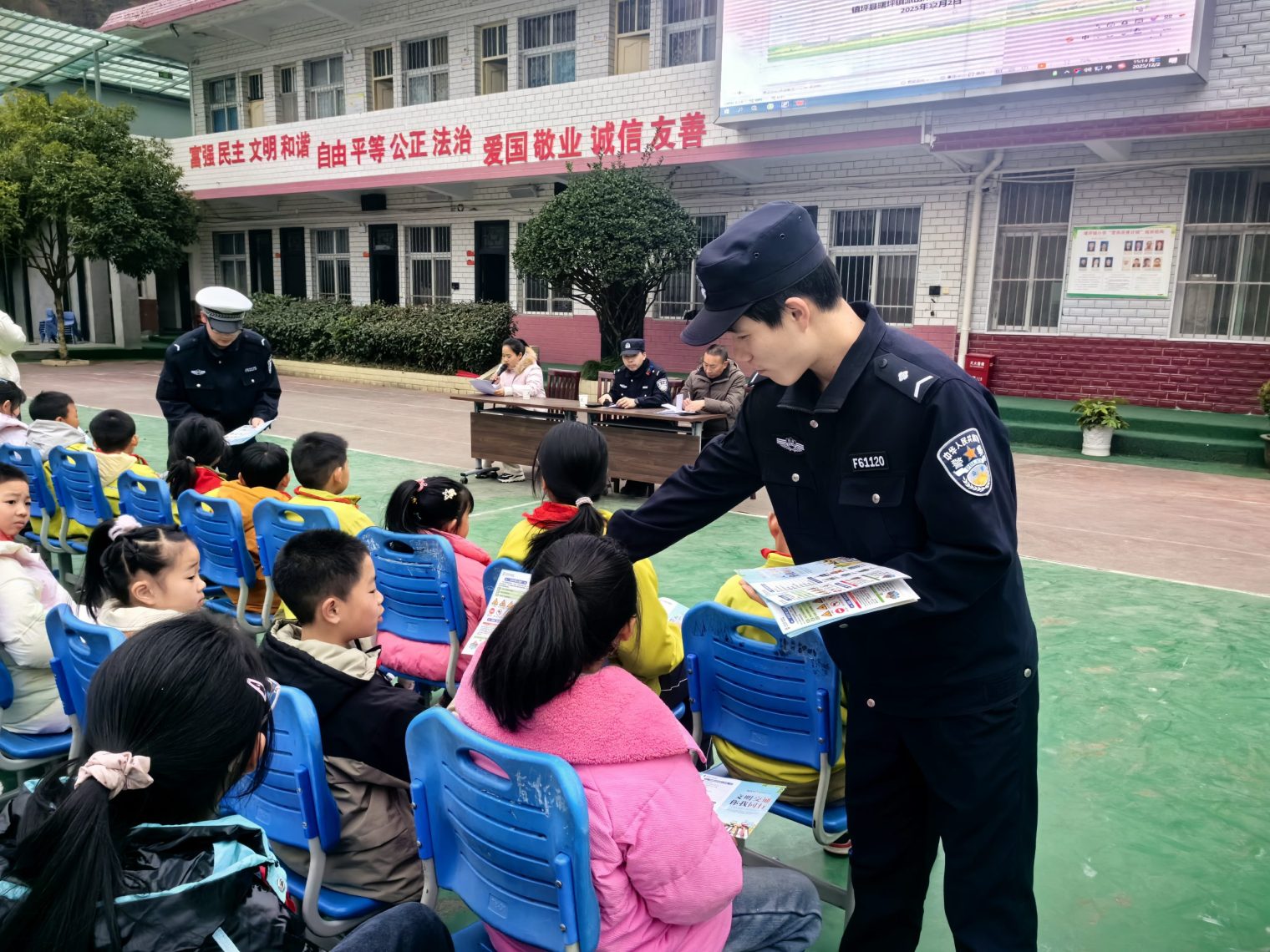 561c368f60c534f2a3dc5ff5d660013f