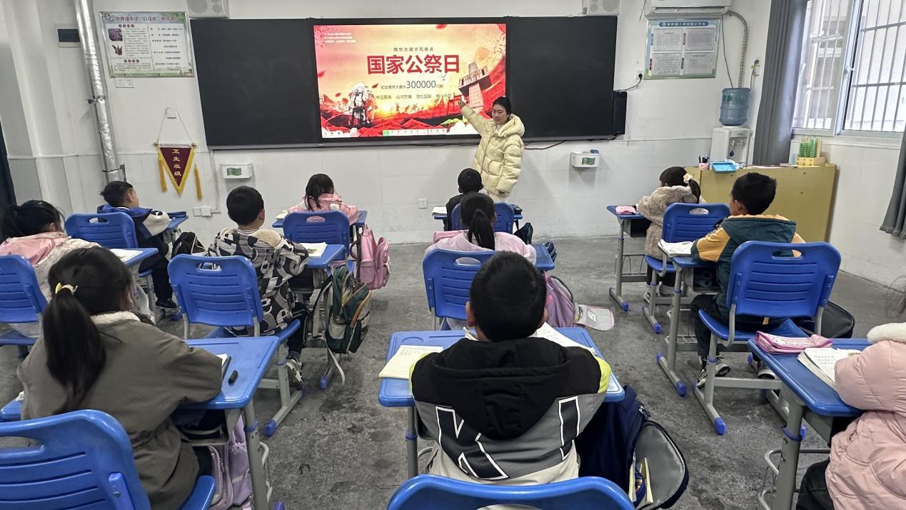 3526f537bfb1cbf97a984ee6af12ddc4