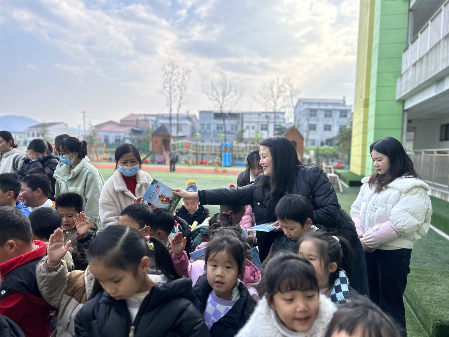 9dcfc6189d93e8b24a54a24122207664