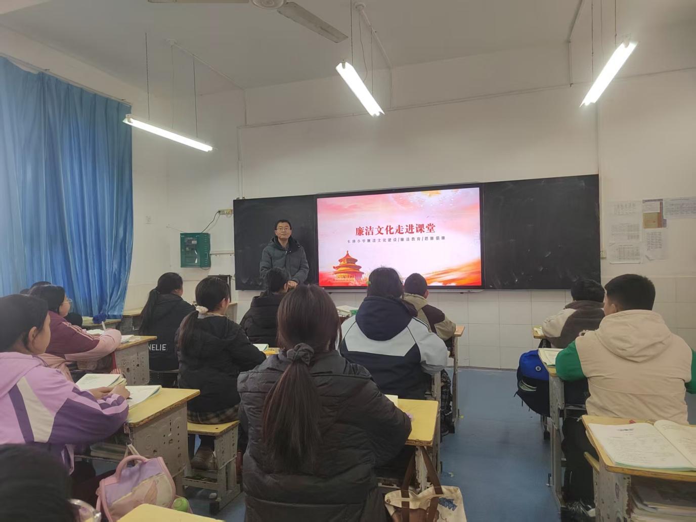 6673bbfed2442d76afc33900b7a12ef8