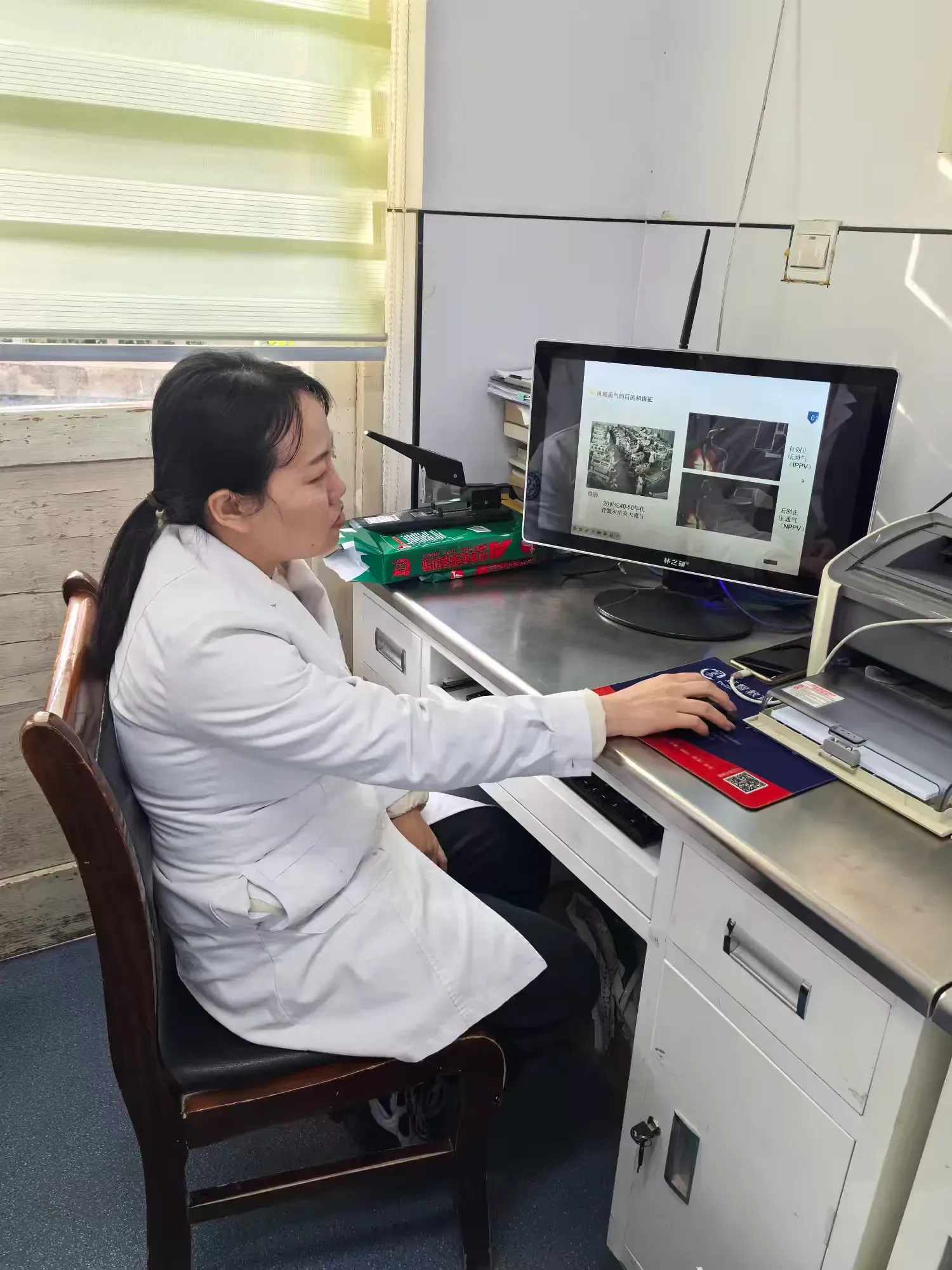 简篇-【科室动态】呼吸之间，生命之托——肺病科无创呼吸机业务培训