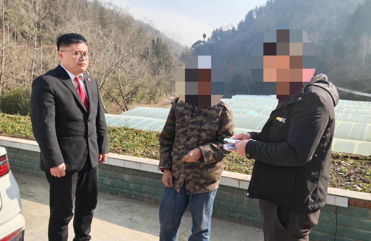 06493bb8aaa6414d6efa36f023c40aea