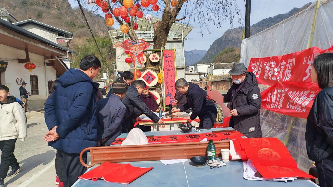 4d71cfa4797c9e449f1ecd94d087d2a7