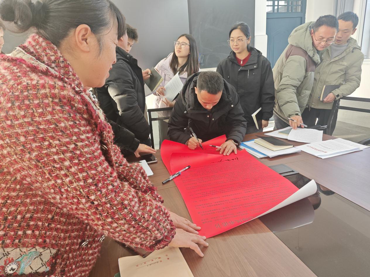 ee12647f4832fc816b159140a79f7f84