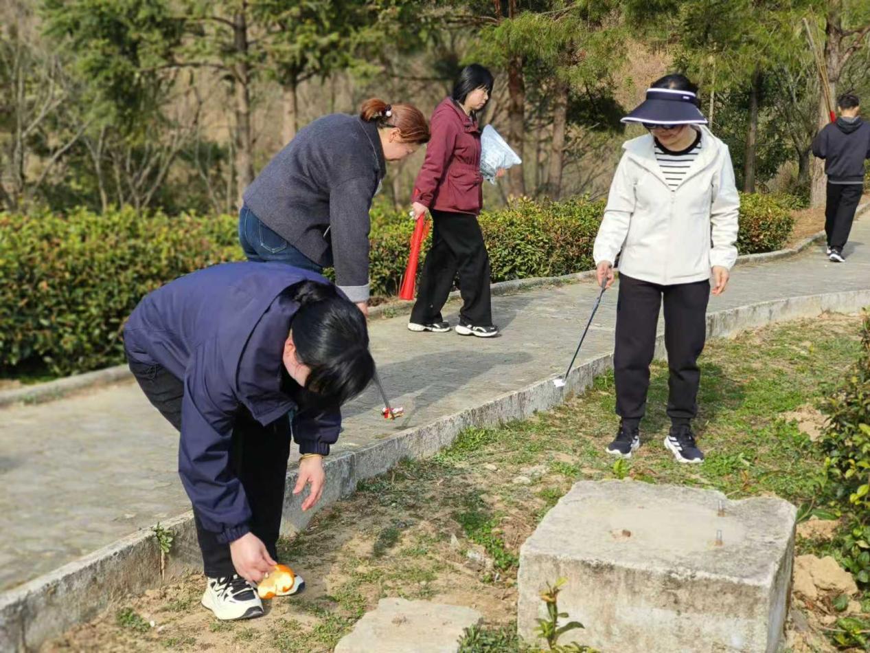 c371985e85a57669bb19653853acf7a4