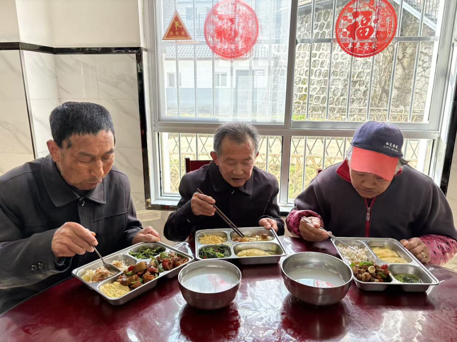 12c74d843ef853564155b680c934f917