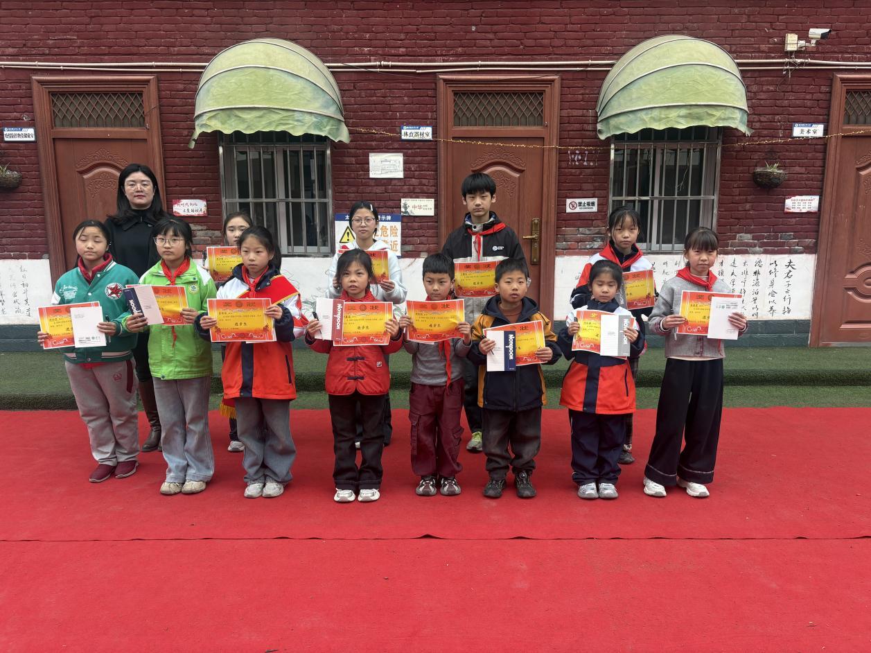 b35c525f5e34eeb342e9e2df5bdf8983