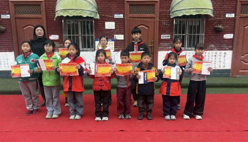 b35c525f5e34eeb342e9e2df5bdf8983