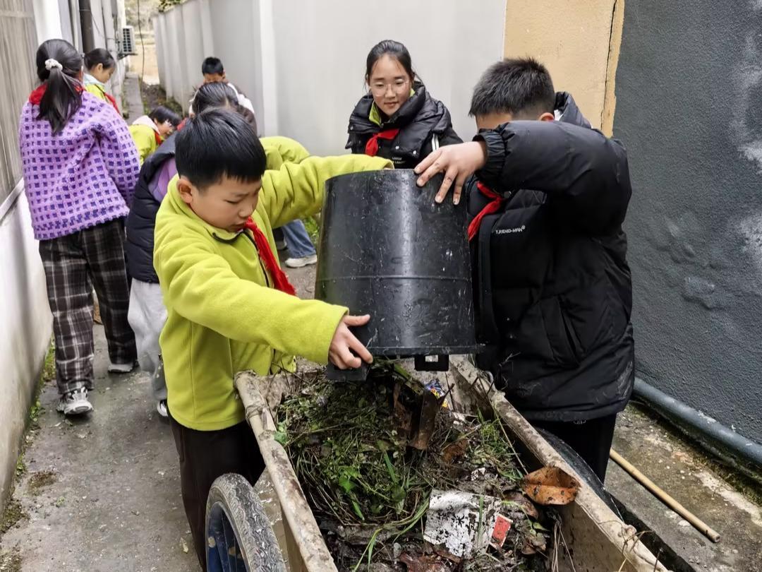 45b95ab75686d5c7c3a367a04823a40f