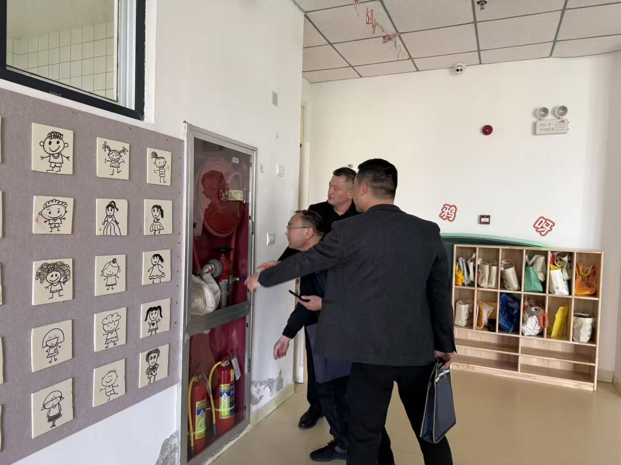 9818a1f62060f7d64dd6d4cc3439b1c1