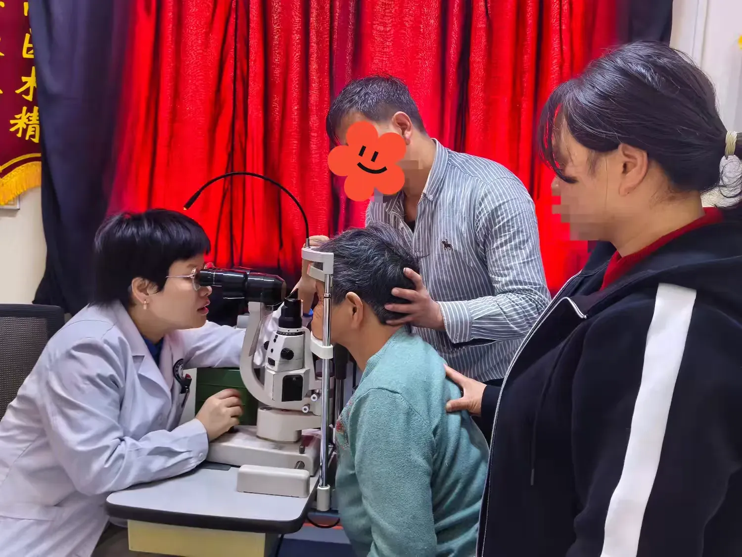 簡(jiǎn)篇-【藍(lán)中醫(yī)-眼科】無(wú)聲世界里的光明守護(hù)