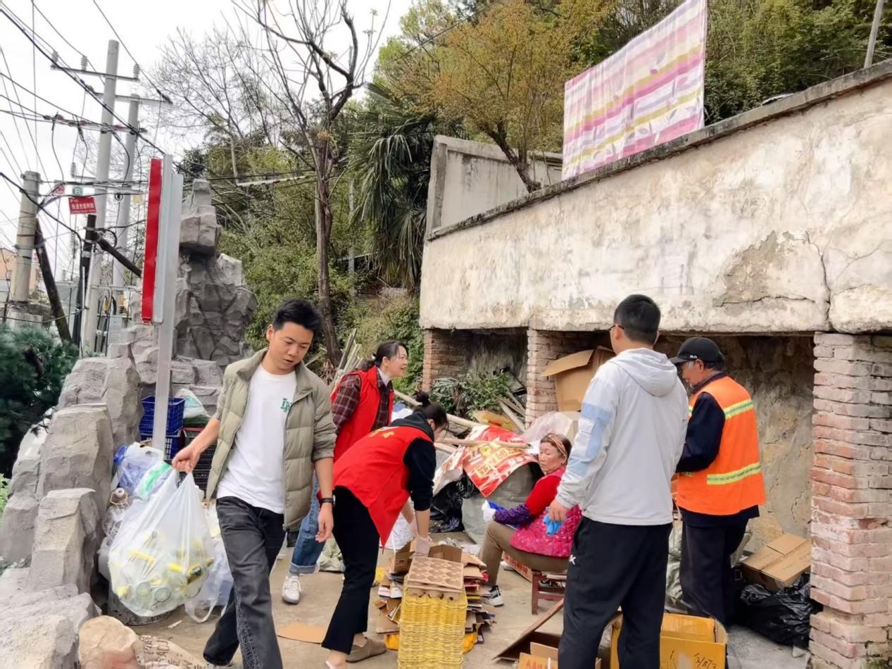 17f338039962856348558733781afbe8