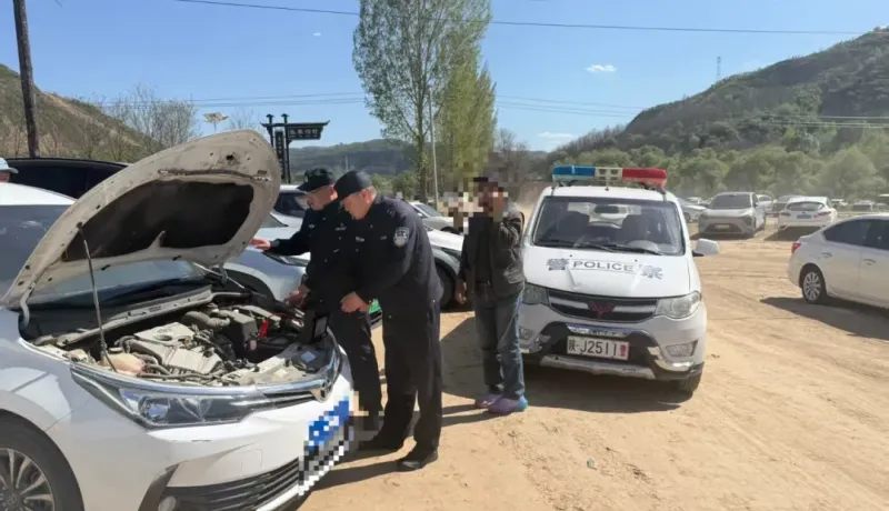 甘泉公安：警燈閃爍暖人心，停車(chē)場(chǎng)里顯真情