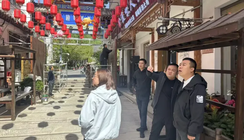 留壩縣紫柏街道：老街走訪(fǎng)聽(tīng)心聲 凝心聚力謀長(zhǎng)遠(yuǎn)