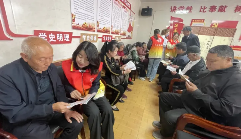 子長(zhǎng)市秀延街道：暖心義診進(jìn)驛站 情潤(rùn)夕陽暖民心