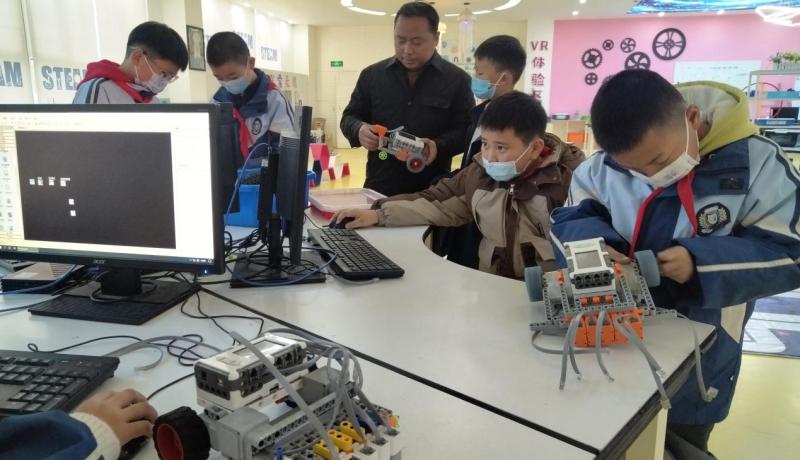 漢陰縣第三小學學子在安康市第八屆中小學生機器人大賽中斬獲佳績