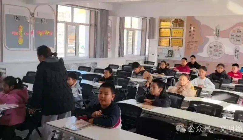 榆陽區(qū)駝峰路街道桃源路社區(qū)：細“治”入微暖民心 服務群眾“零距離”