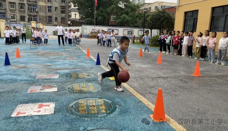 漢陰縣第二小學(xué)：趣味闖關(guān)競風(fēng)采 快樂計算促成長
