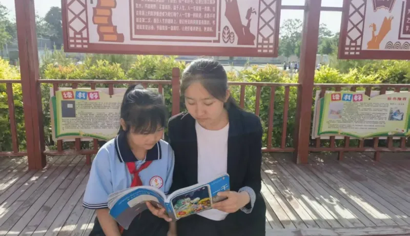 臨渭區(qū)孝義鎮(zhèn)中心小學(xué)陳紅英：師心潤(rùn)暖 育愛同行
