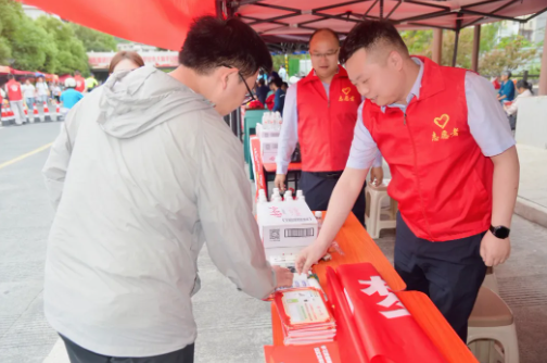 陜西農(nóng)信平利農(nóng)商銀行：黨建鑄魂強(qiáng)根基 先鋒賦能促發(fā)展