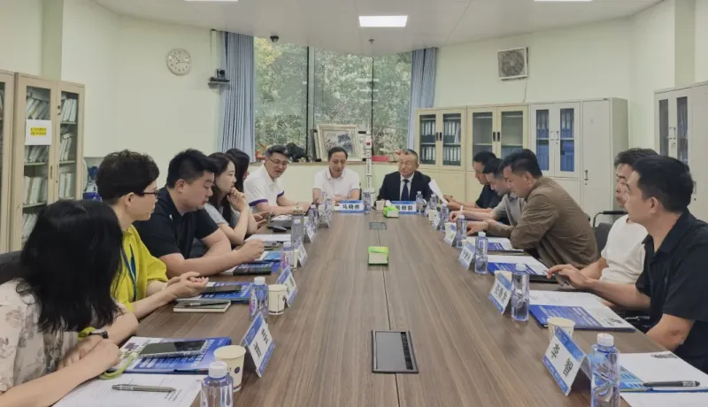 榆林市工商聯(lián)赴西安交通大學(xué)、異地商協(xié)會開展考察交流活動