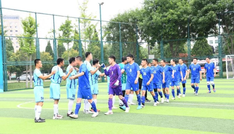 銅川市體育局：激戰(zhàn)五人綠茵場(chǎng)   行業(yè)健兒摘榮光