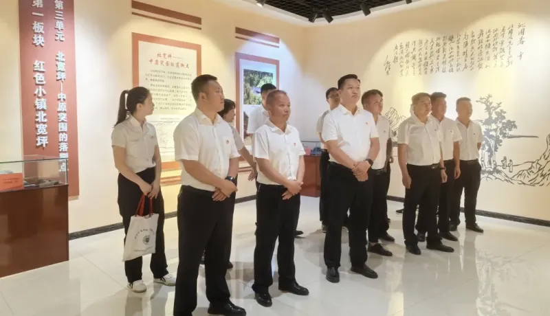 丹鳳縣環(huán)境分局黨支部開展慶“七一”主題黨日活動